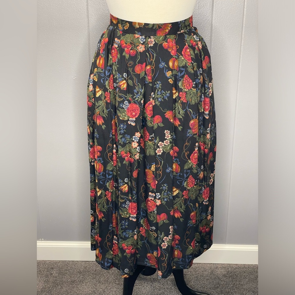 Vintage Susan Bristol floral midi skirt. Size 6.